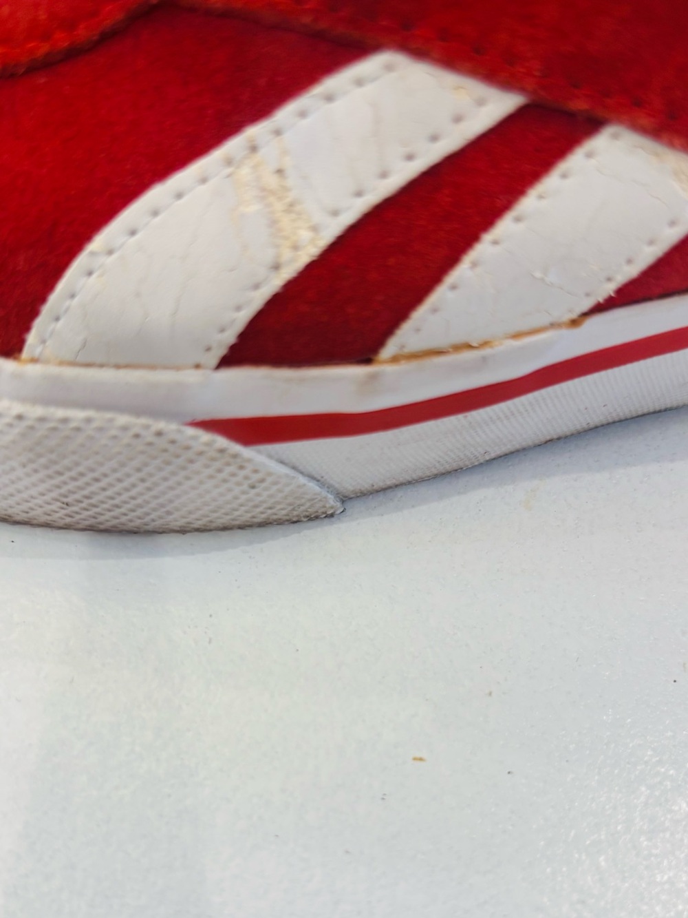 Reebok Red Suede Low-Top Sneakers with White Accents size 7.5 - Picture 11 of 12